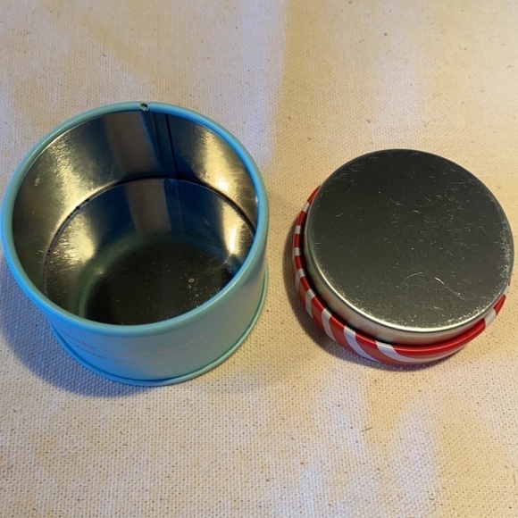 🔴$5 add on DAVIDs Tea Candy cane crush tin only. - Picture 4 of 4